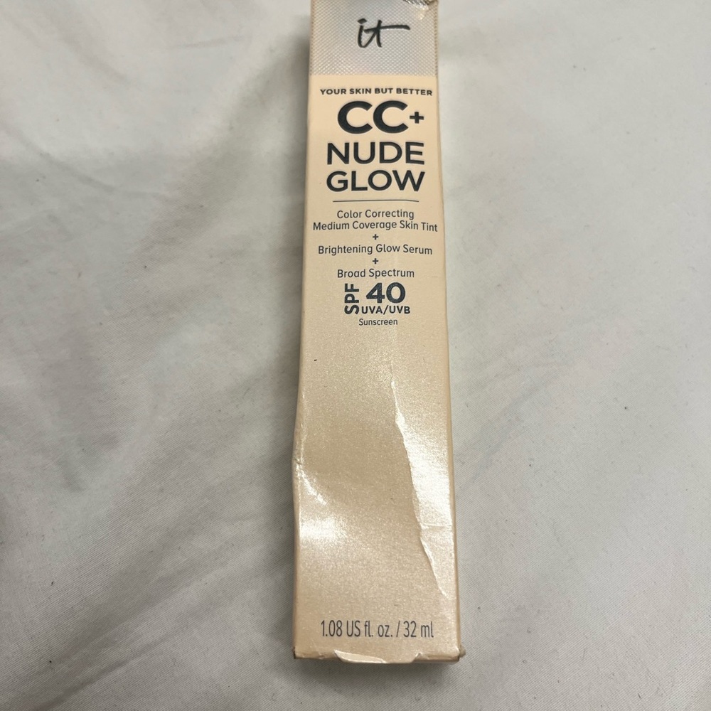 IT Cosmetics CC+ Nude Glow Foundation Light